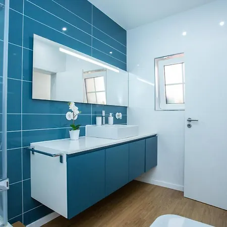 Apartment Luxury Picadeiro I By Rent4all *
