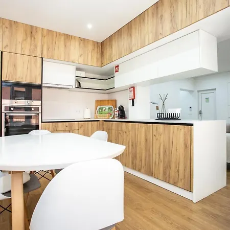 Luxury Picadeiro I By Rent4all