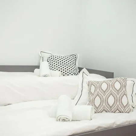 Luxury Picadeiro I By Rent4all