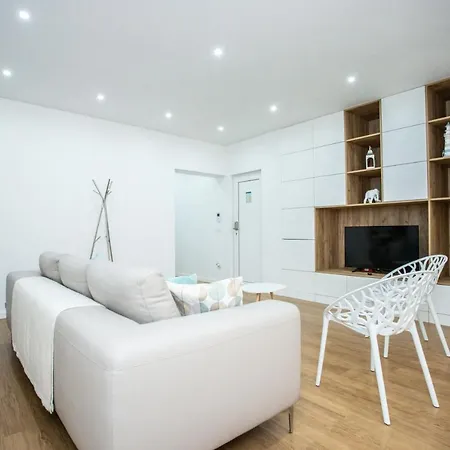 Apartment Luxury Picadeiro I By Rent4all